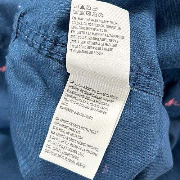 American Eagle Sz Large Blue Pink Flamingo Seriously Soft Button Up Shirt Mens - Picture 8 of 8